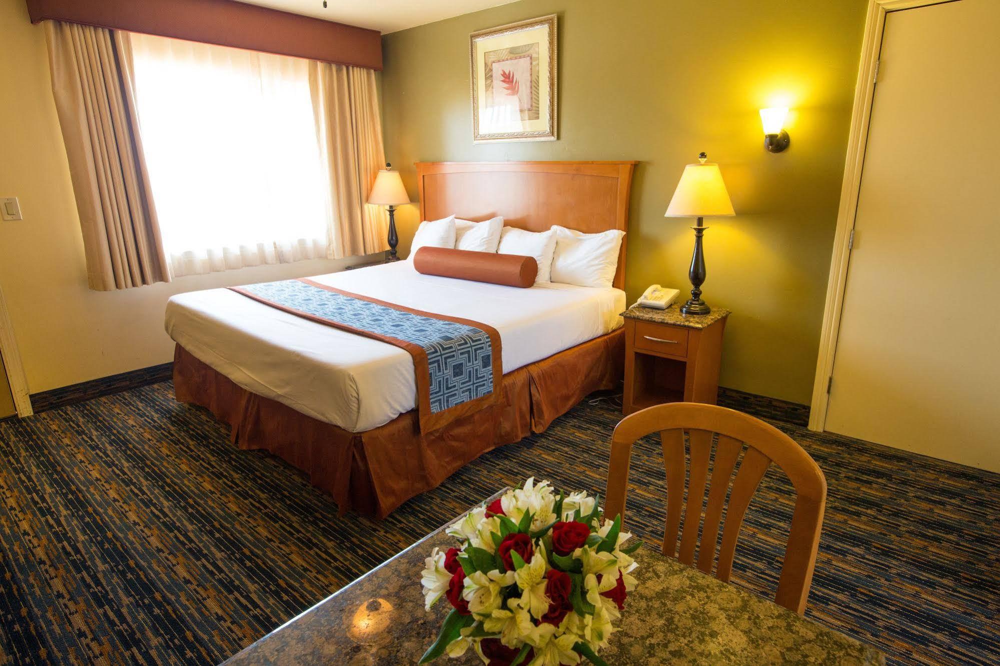 Beachwalker Inn & Suites Pismo Beach Esterno foto
